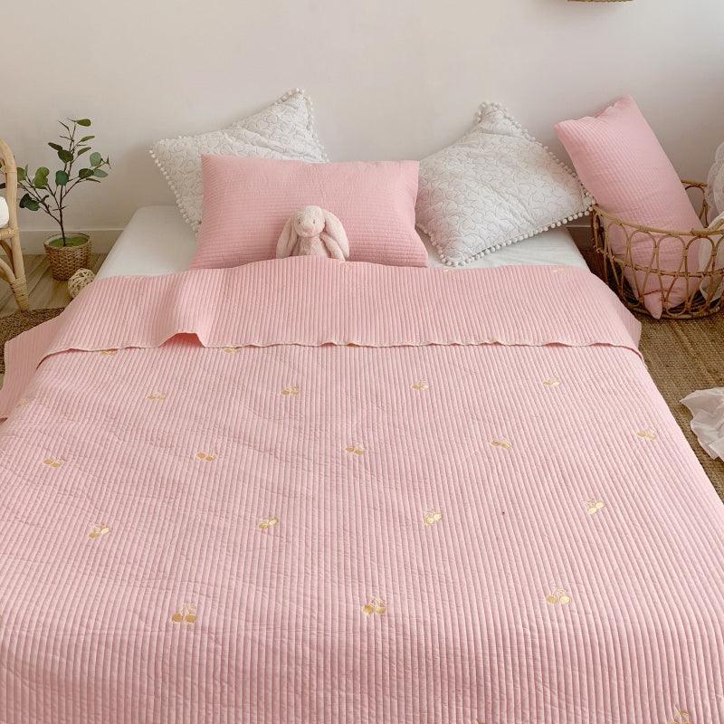 Quilted Comfort: Three-Piece Cotton Sewing Quilt Bed Cover SetPink Set 220x240cm 